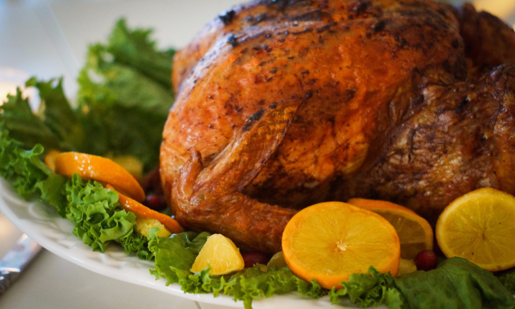 4 nutritious eating tips for surviving your next holiday party